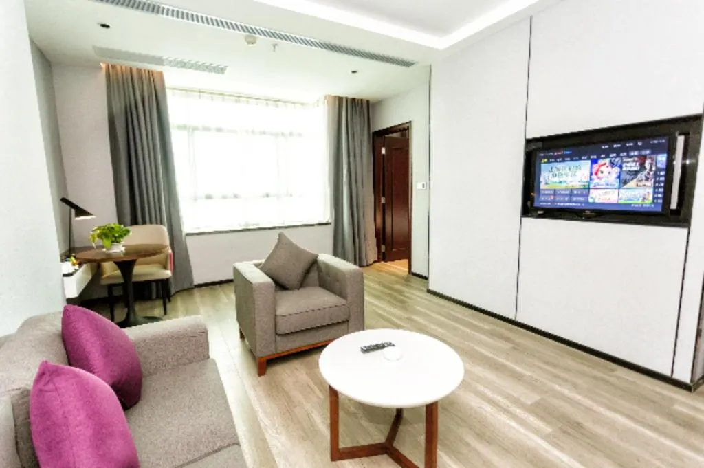 Borrman Hotel Yunfu Xinxing County Bus Station