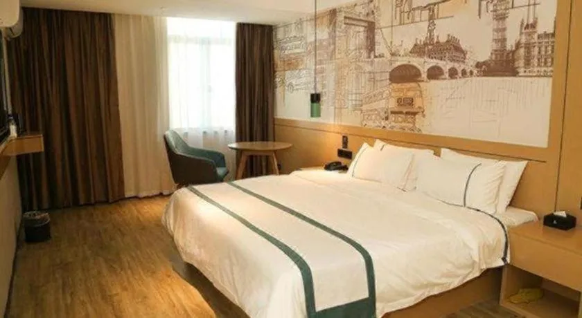 Bed in City Comfort Inn Maoming Binhai New Area Diancheng