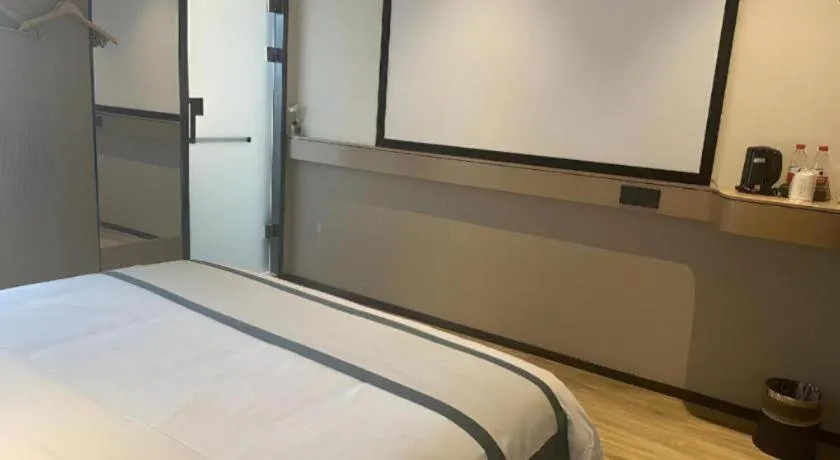 Bed in City Comfort Inn Chenzhou Rucheng