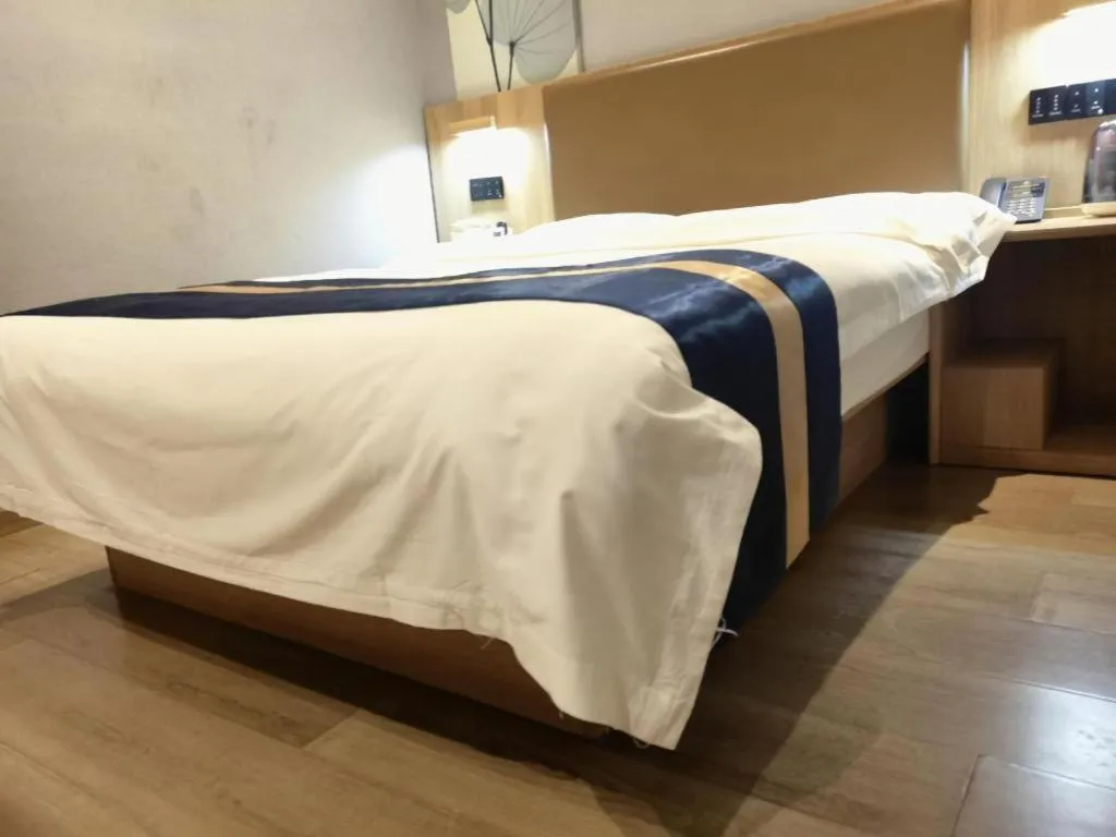 Bed in Green Tree Inn Express Huainan Xiejiaji District Orient Guangji Hospital