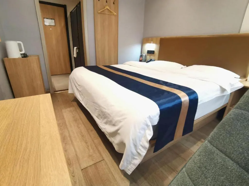 Bed in Green Tree Inn Express Huainan Xiejiaji District Orient Guangji Hospital