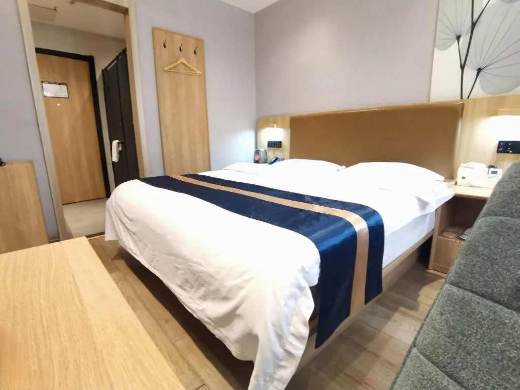 Bed in Green Tree Inn Express Huainan Xiejiaji District Orient Guangji Hospital