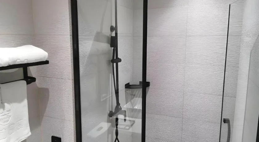 Green Tree Inn Express Huainan Xiejiaji District Orient Guangji Hospital