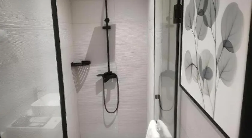 Green Tree Inn Express Huainan Xiejiaji District Orient Guangji Hospital