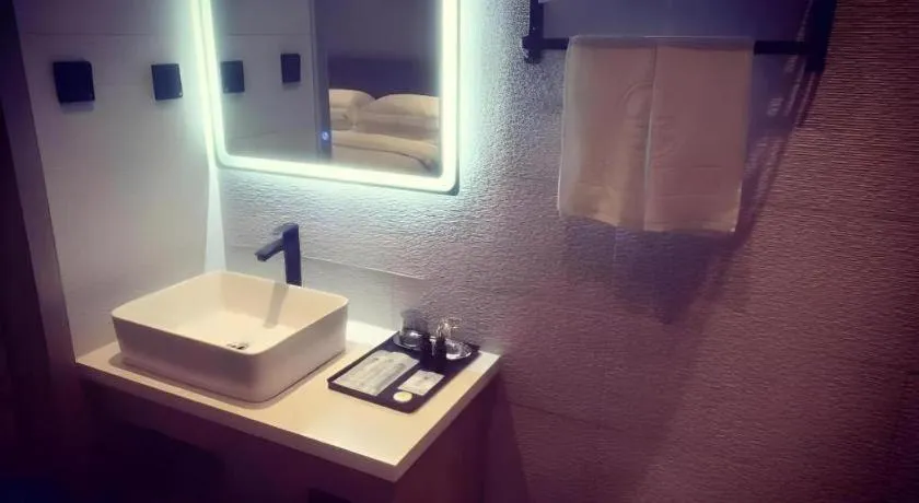 Green Tree Inn Express Huainan Xiejiaji District Orient Guangji Hospital