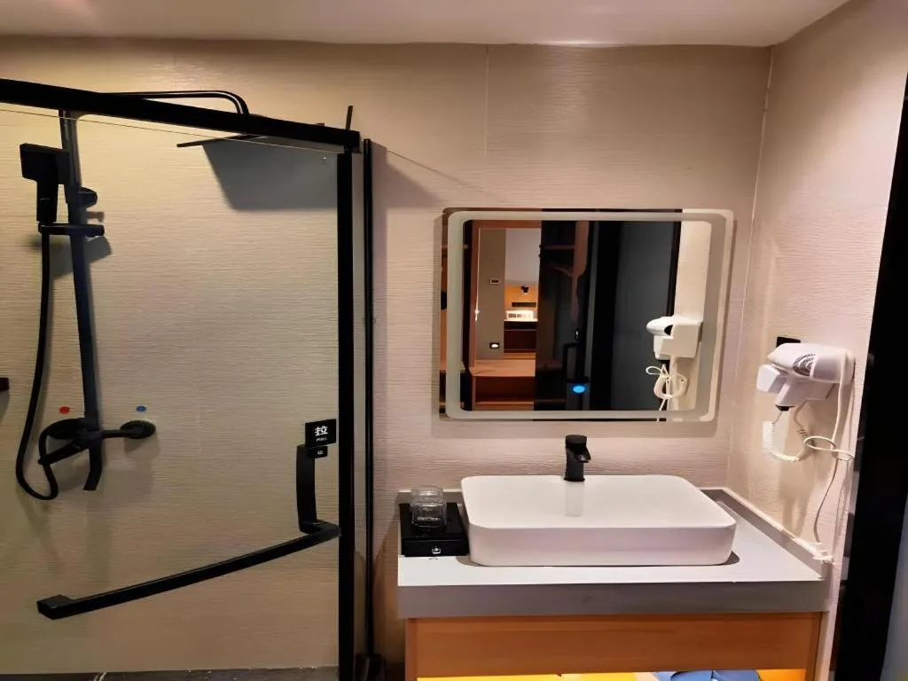 Green Tree Inn Express Anhui Bozhou Mengcheng County Chengnan New District