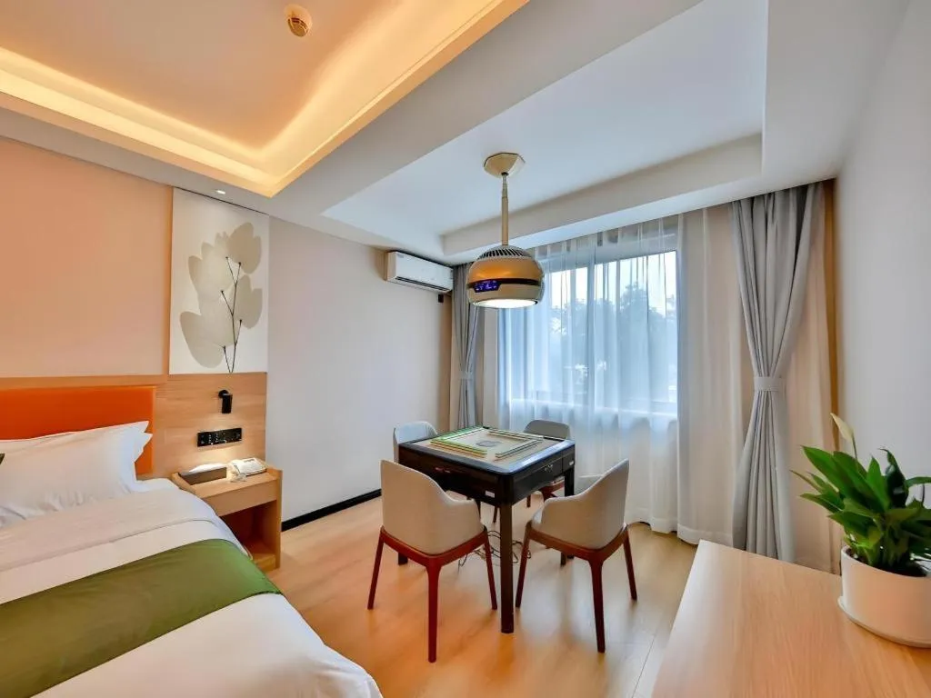 Bed in Green Tree Inn Express Zhejiang Zhoushan Xincheng Zheda