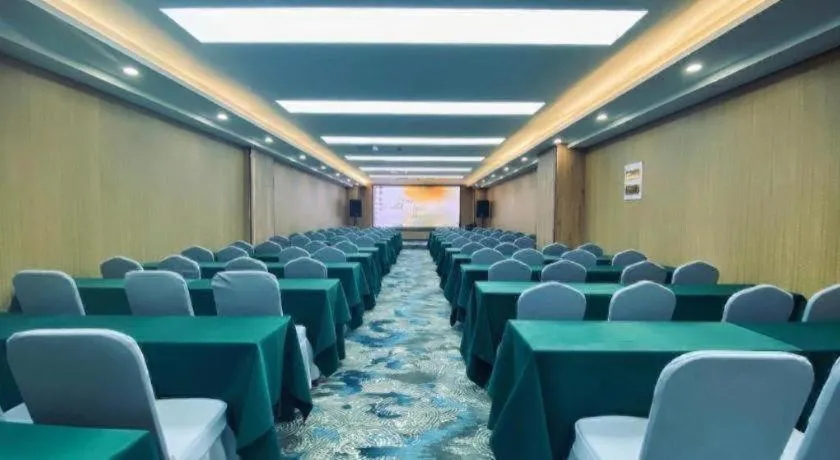 Shell Hotel Shandong Jinan Daming Lake