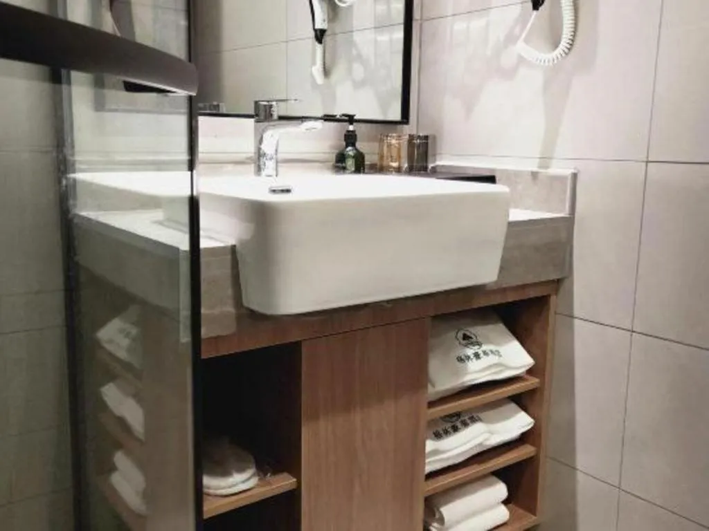 Shell Hotel Shandong Jinan Daming Lake