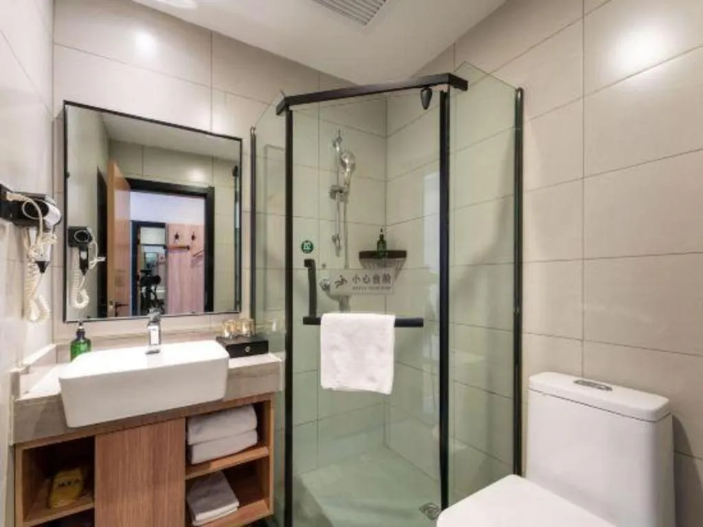 Shell Hotel Shandong Jinan Daming Lake