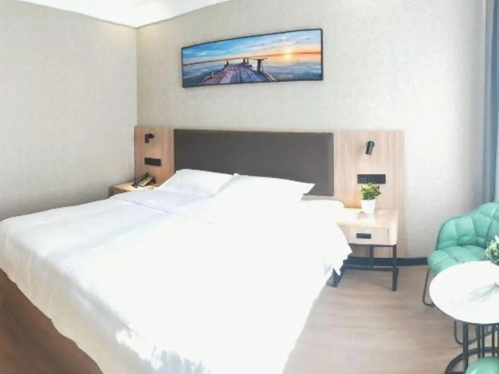 Bed in Shell Hotel Shandong Jinan Daming Lake