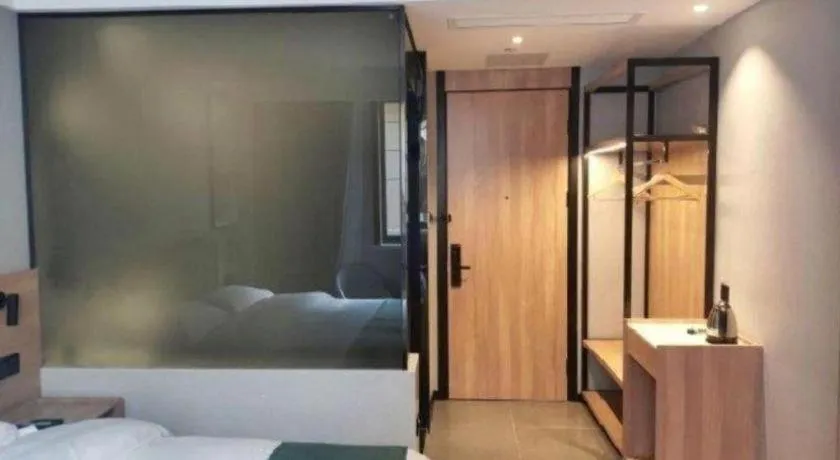 Bed in Green Tree Inn Anhui Hefei Binhu Zhuyuan Metro Station Dali Road