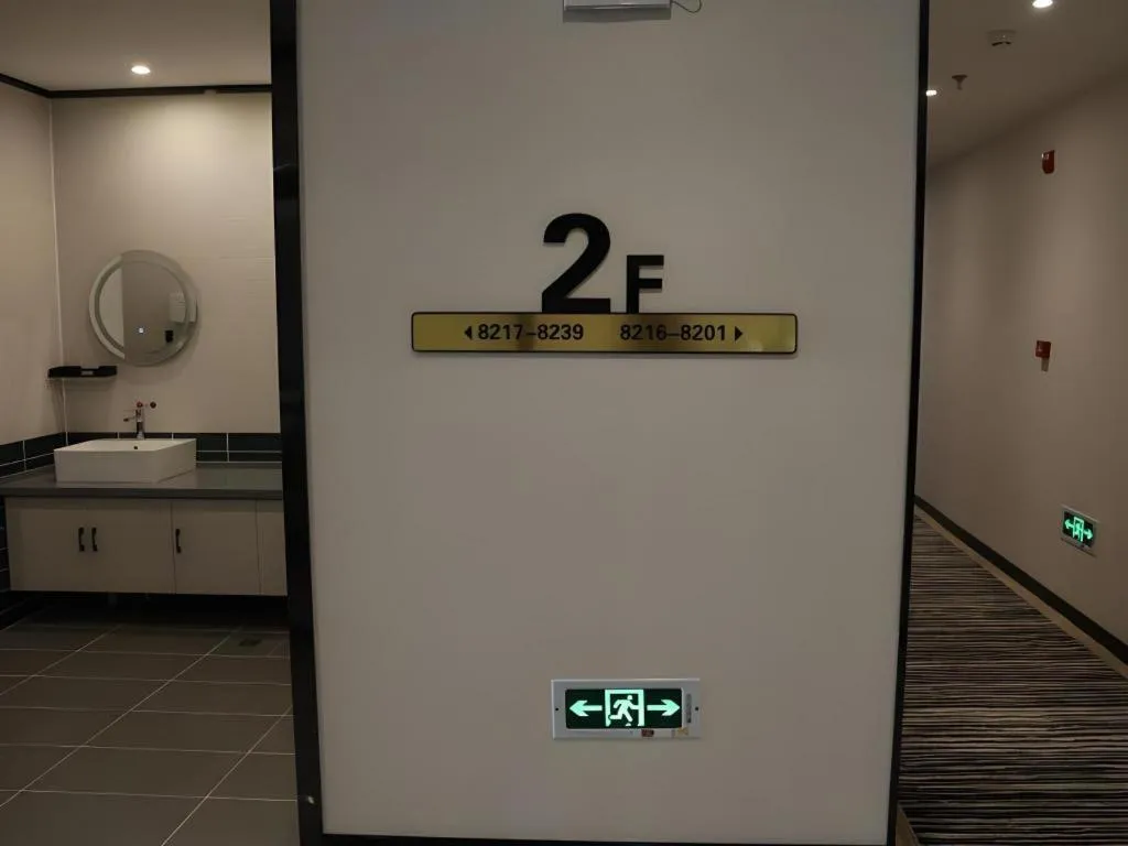 Green Tree Inn Express Inner Mongolia Ulan Qab High-Speed Railway Station