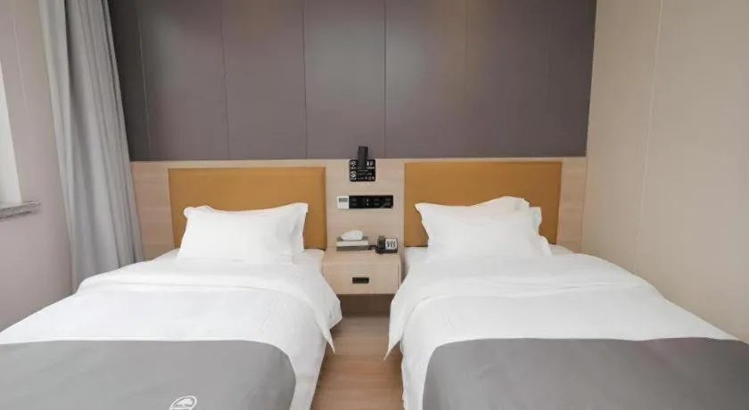 Bed in Green Tree Inn Express Tangshan Kaiping District Government