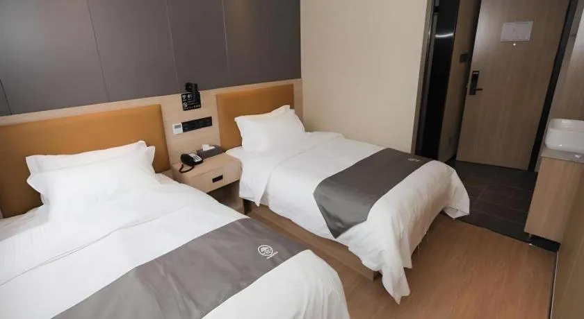 Bed in Green Tree Inn Express Tangshan Kaiping District Government