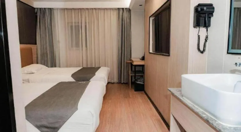 Bed in Green Tree Inn Express Tangshan Kaiping District Government