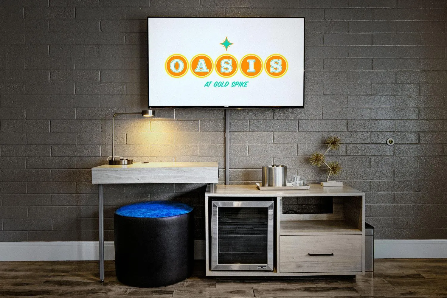 TV and multimedia in Oasis at Gold Spike