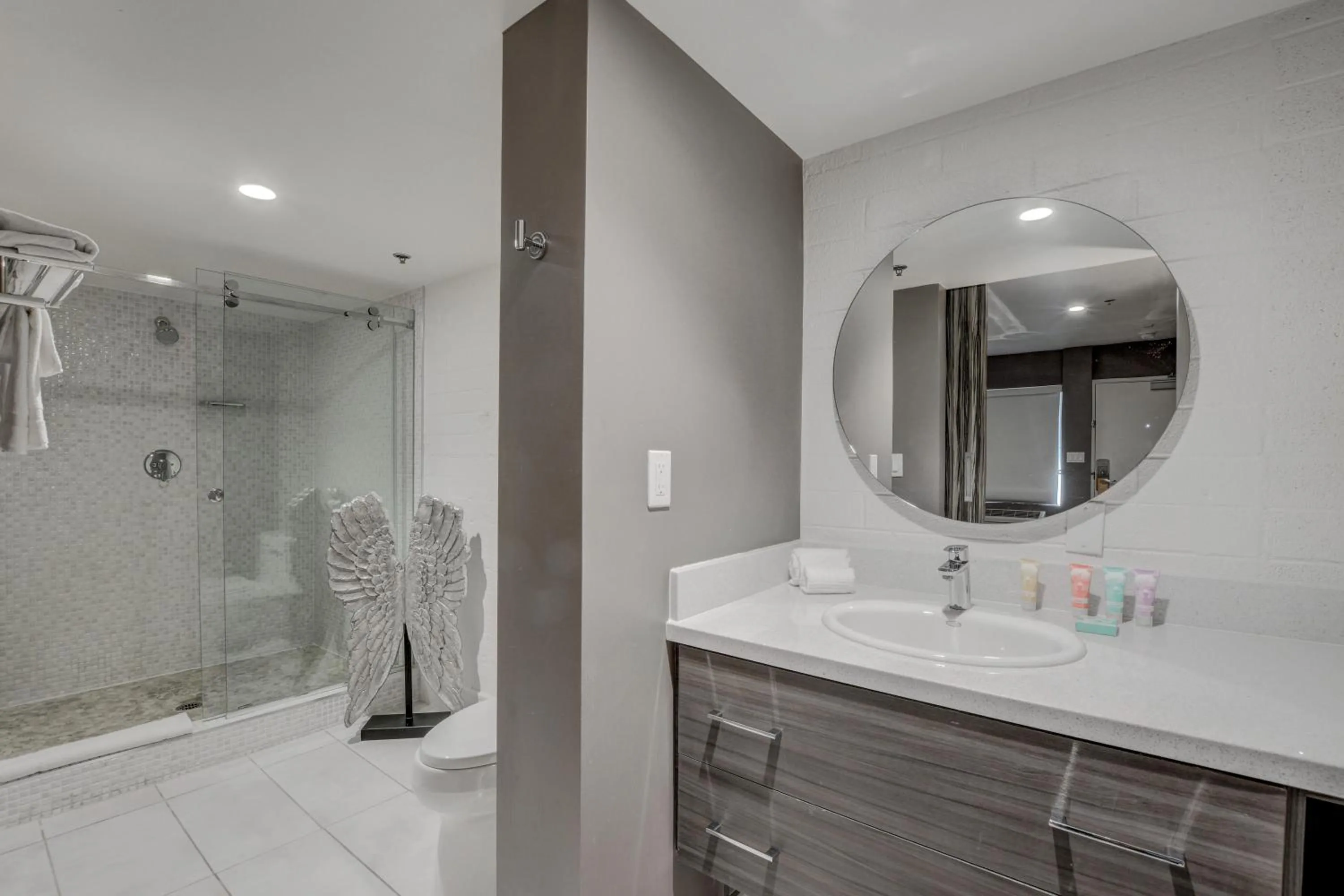 Shower in Oasis at Gold Spike