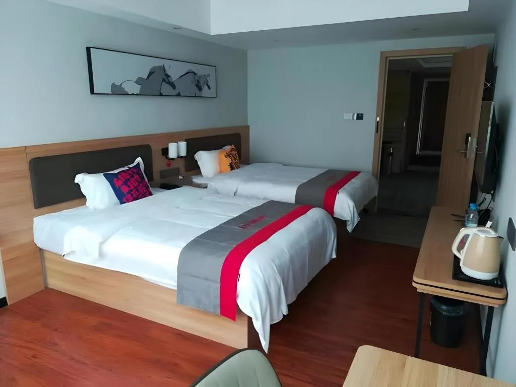 Bed in Jun Hotel Guangdong Zhanjiang Xiashan South Railway Station