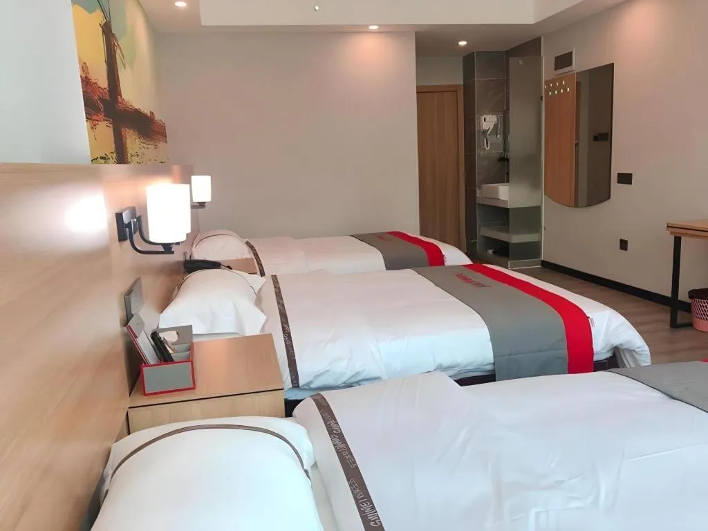 Bed in Jun Hotel Guangdong Zhanjiang Xiashan South Railway Station