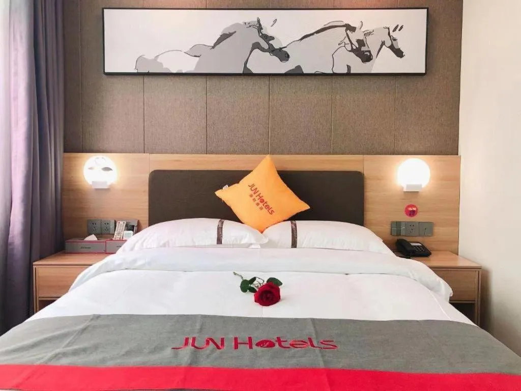 Bed in Jun Hotel Guangdong Zhanjiang Xiashan South Railway Station