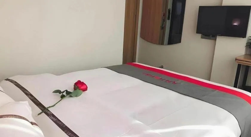 Bed in Jun Hotel Guangdong Zhanjiang Xiashan South Railway Station