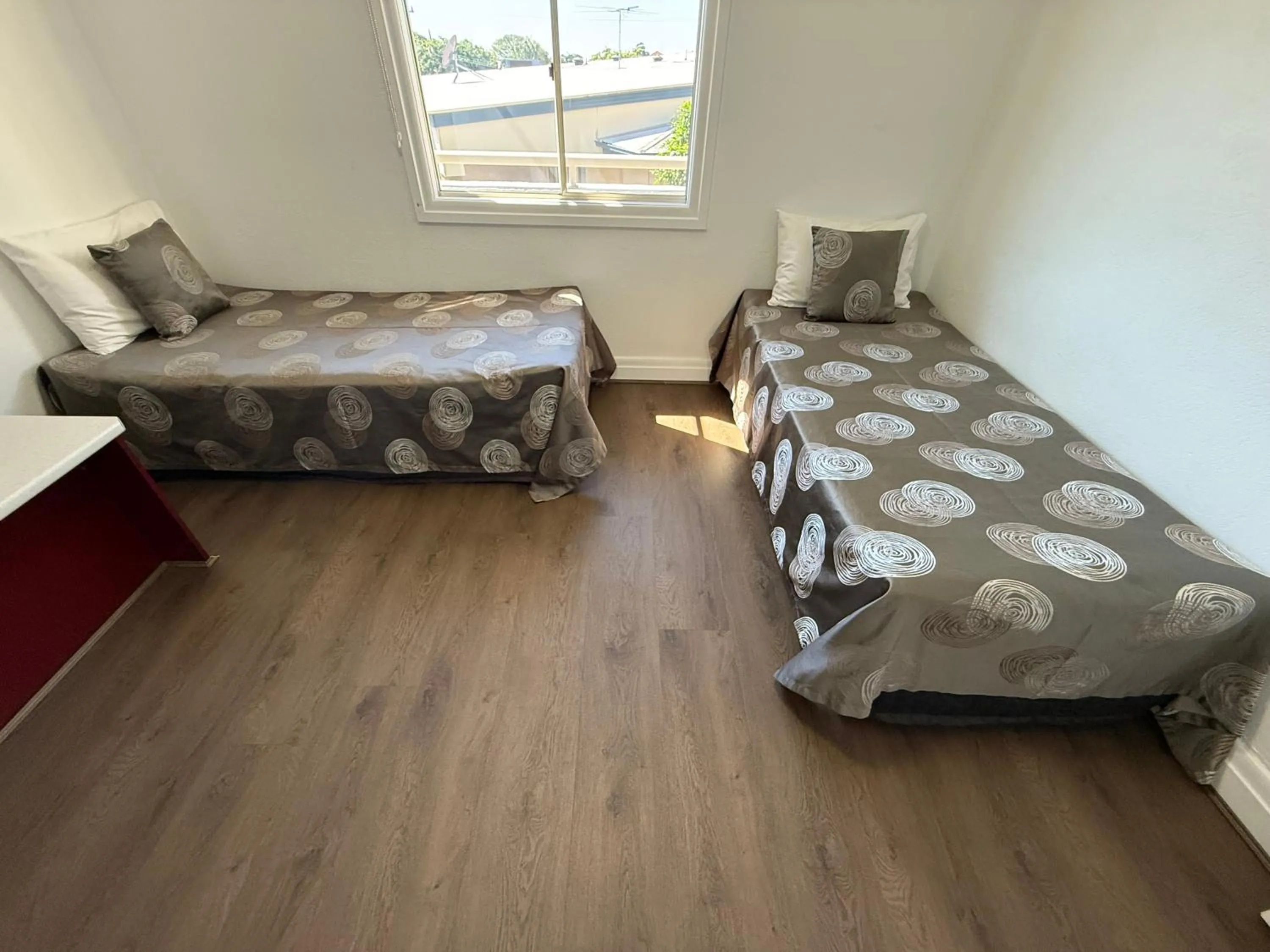 Bed in Hampton Court Apartments