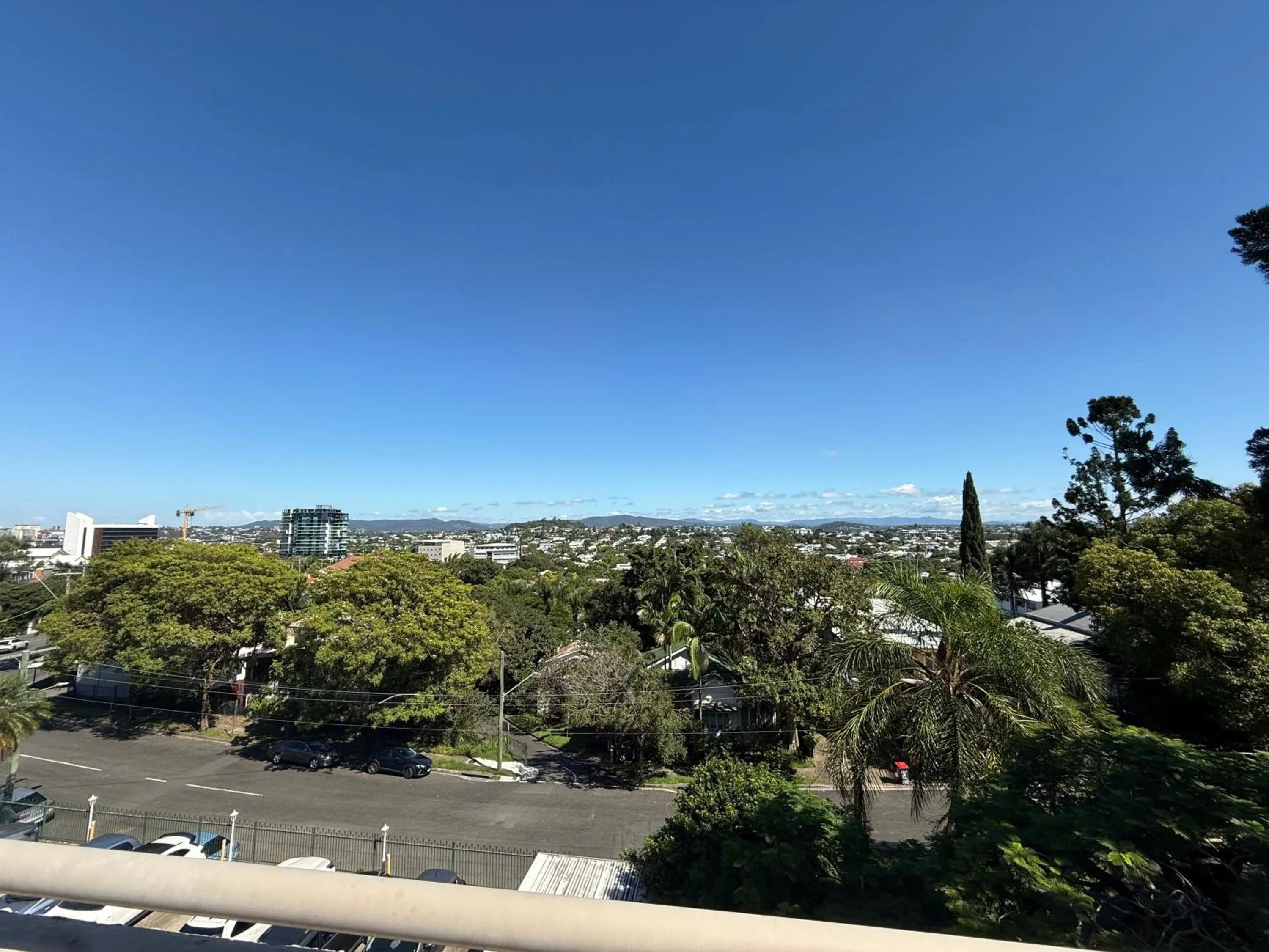 Day in Hampton Court Apartments