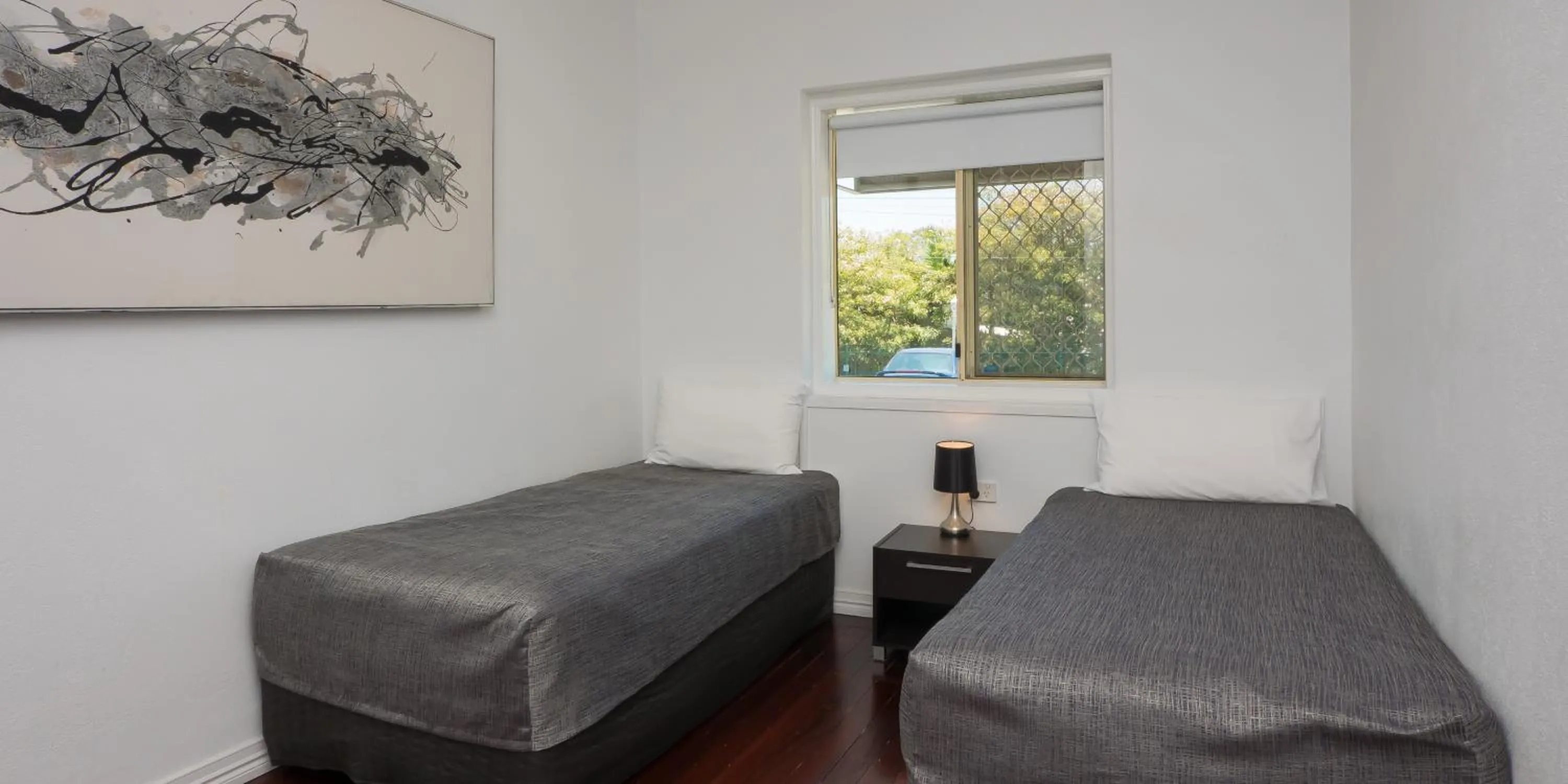 Photo of the whole room, Bed in Hampton Court Apartments