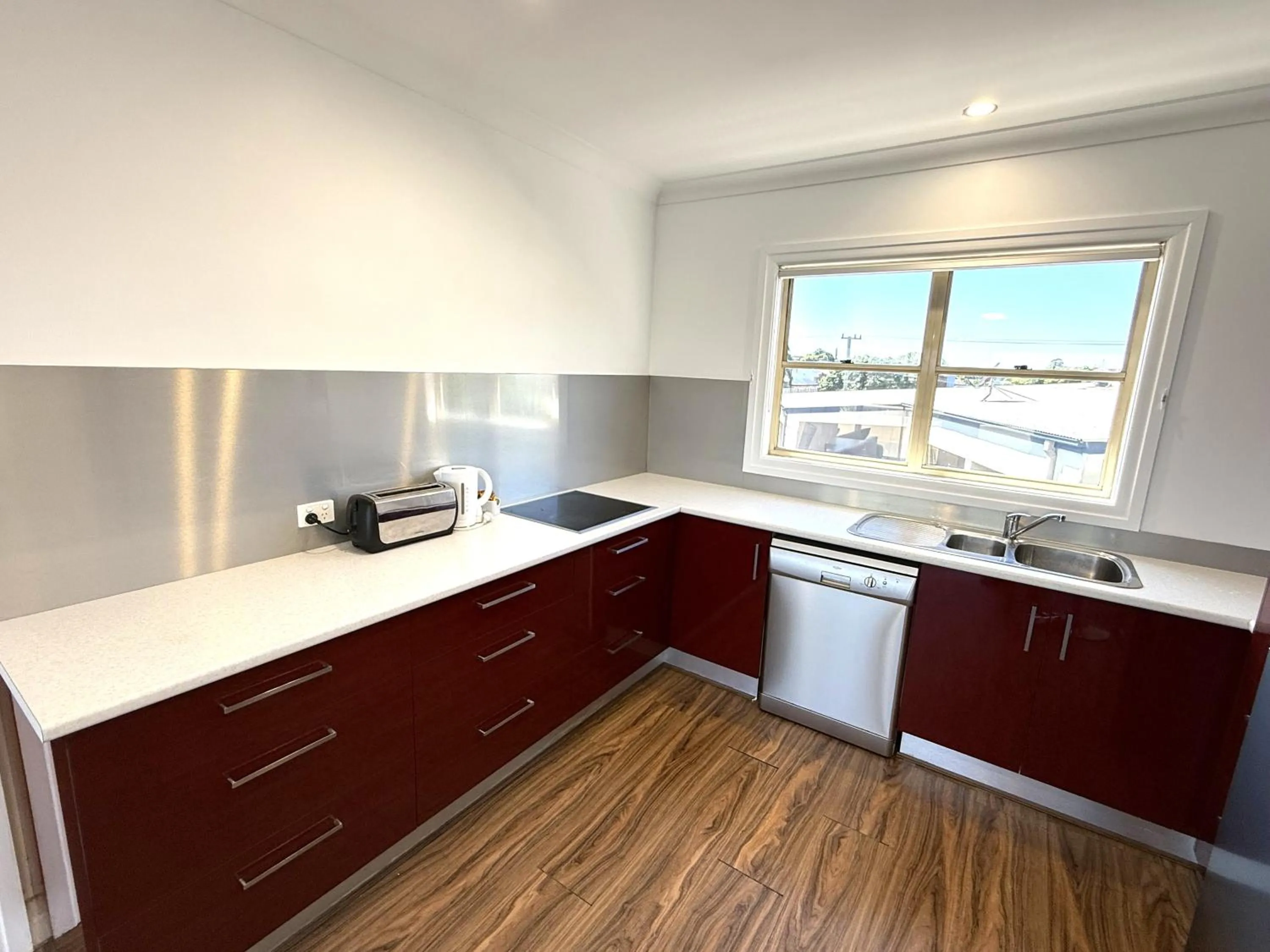 Coffee/tea facilities in Hampton Court Apartments