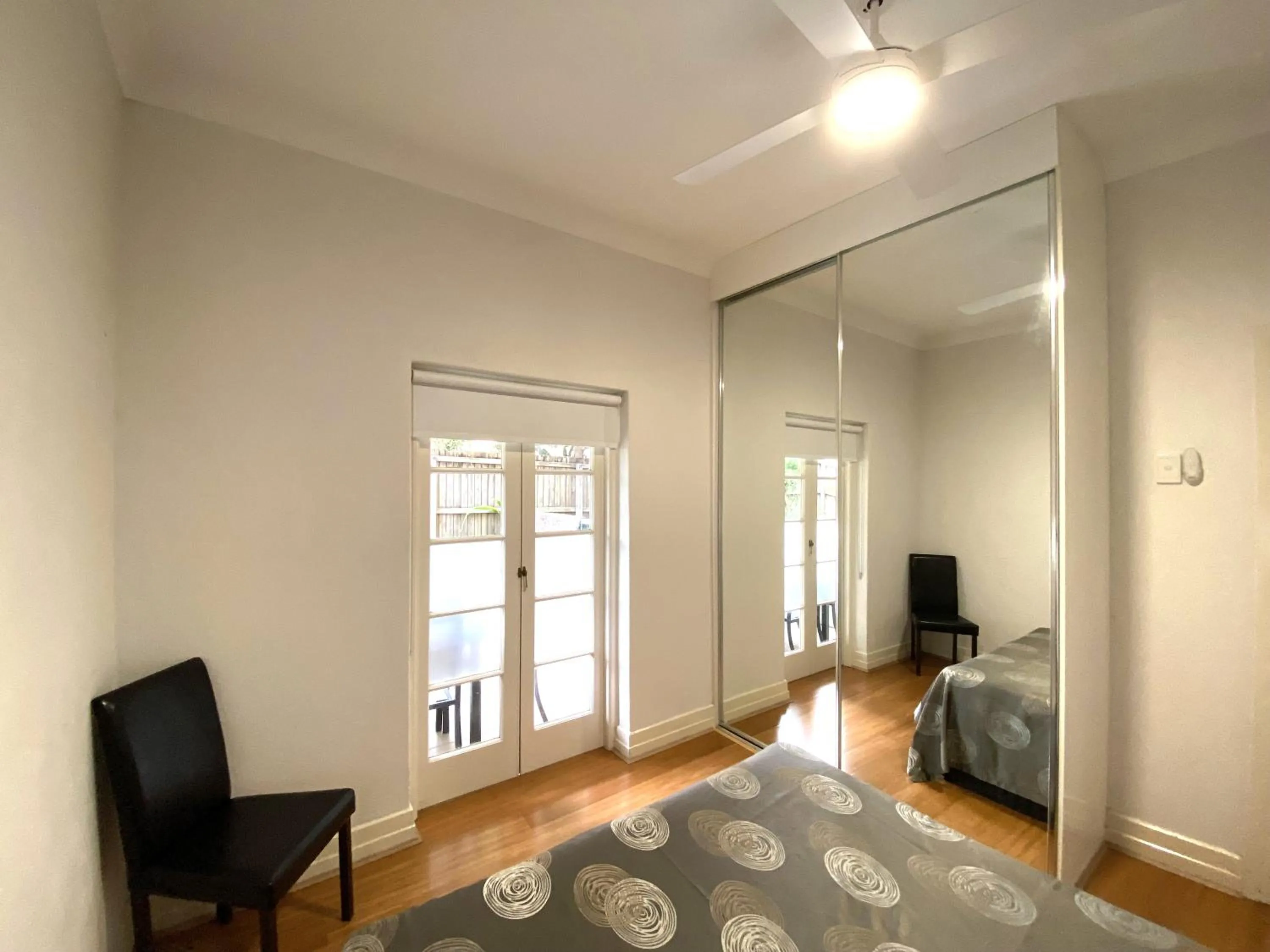 Bed in Hampton Court Apartments