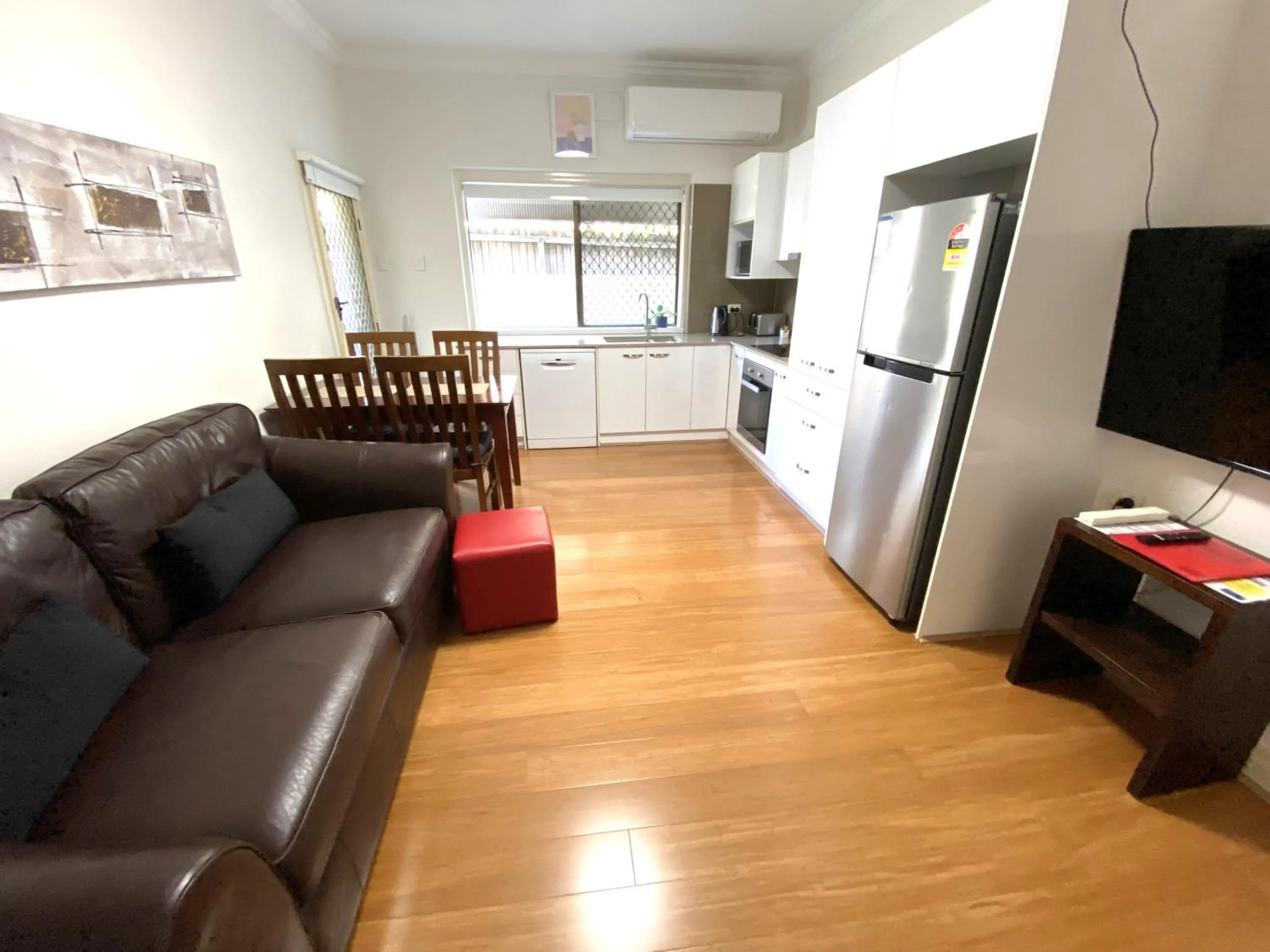 TV and multimedia in Hampton Court Apartments