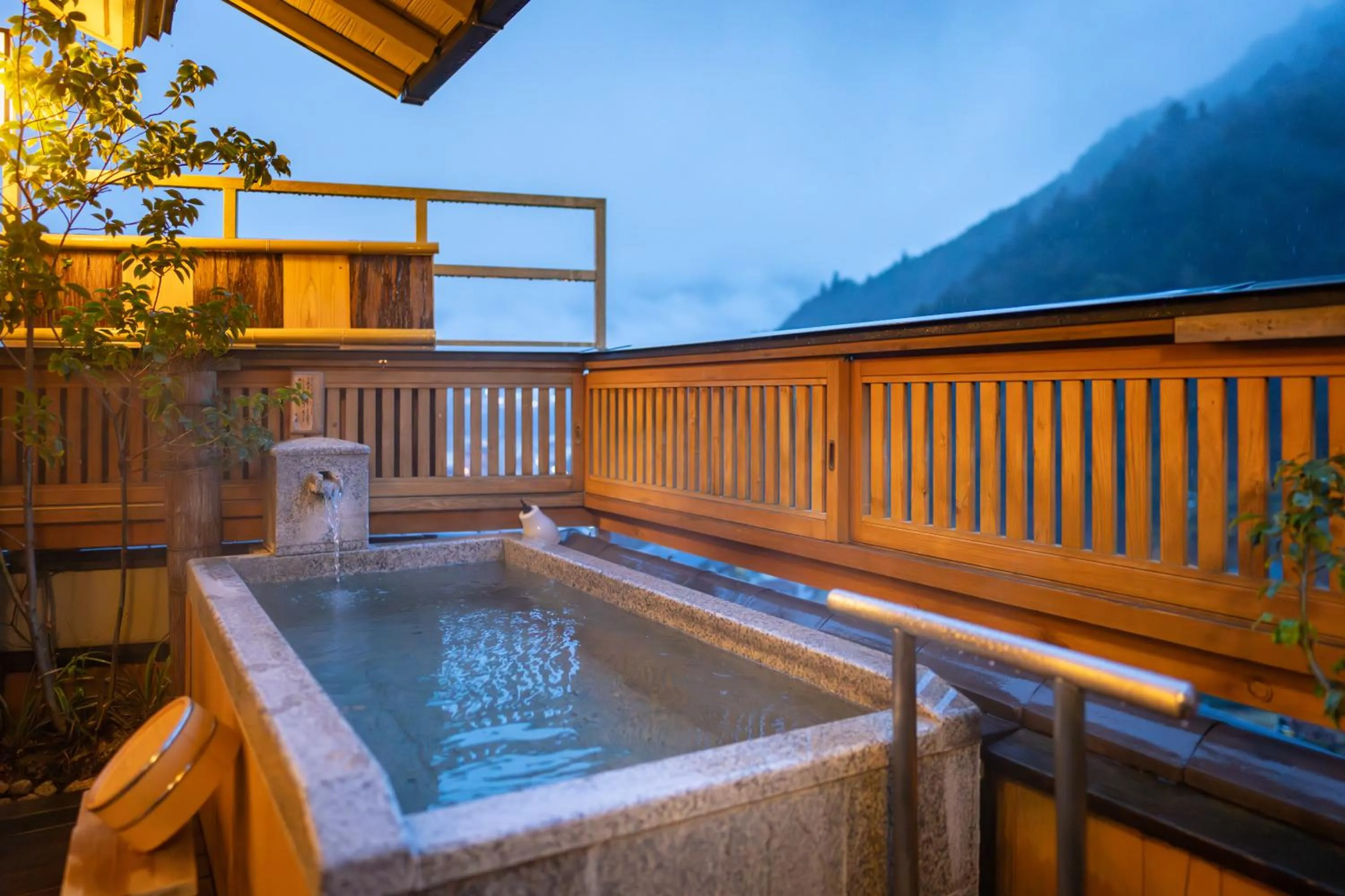 Open Air Bath in Suihoen