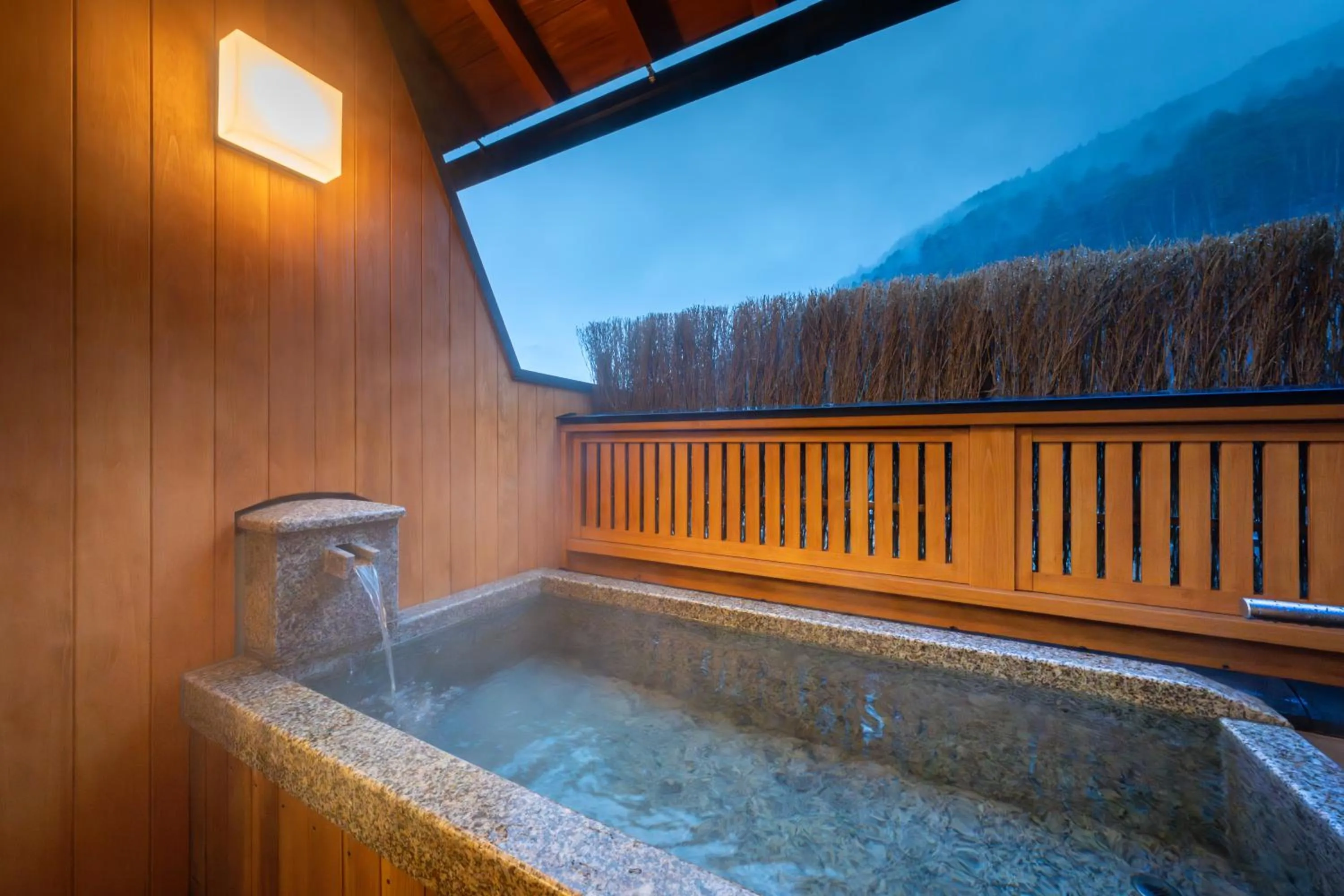 Open Air Bath in Suihoen