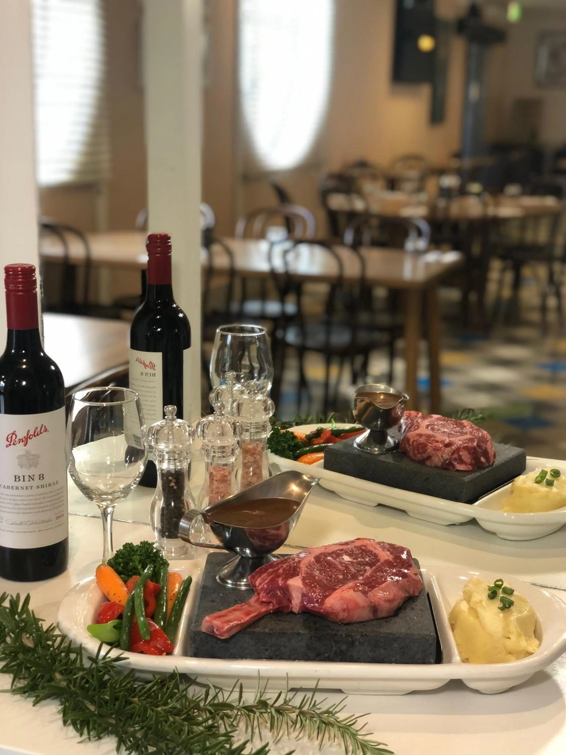 Food and drinks in Western Gateway Motel and Apartments