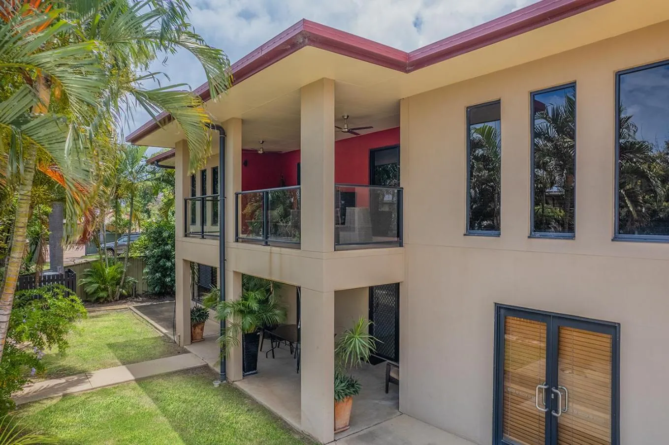 Western Gateway Motel and Apartments