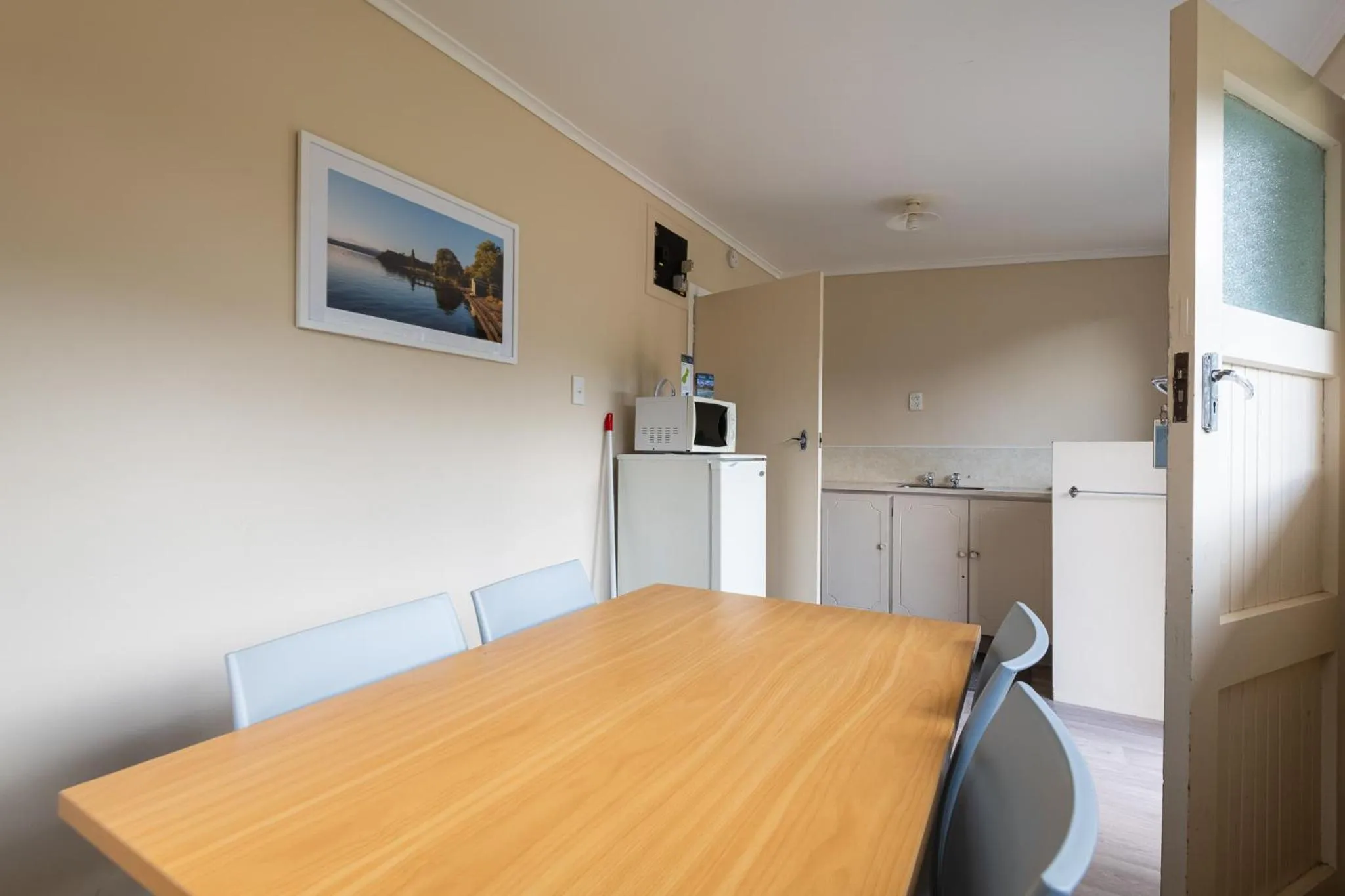 Dining area in Blue Lake TOP 10 Holiday Park