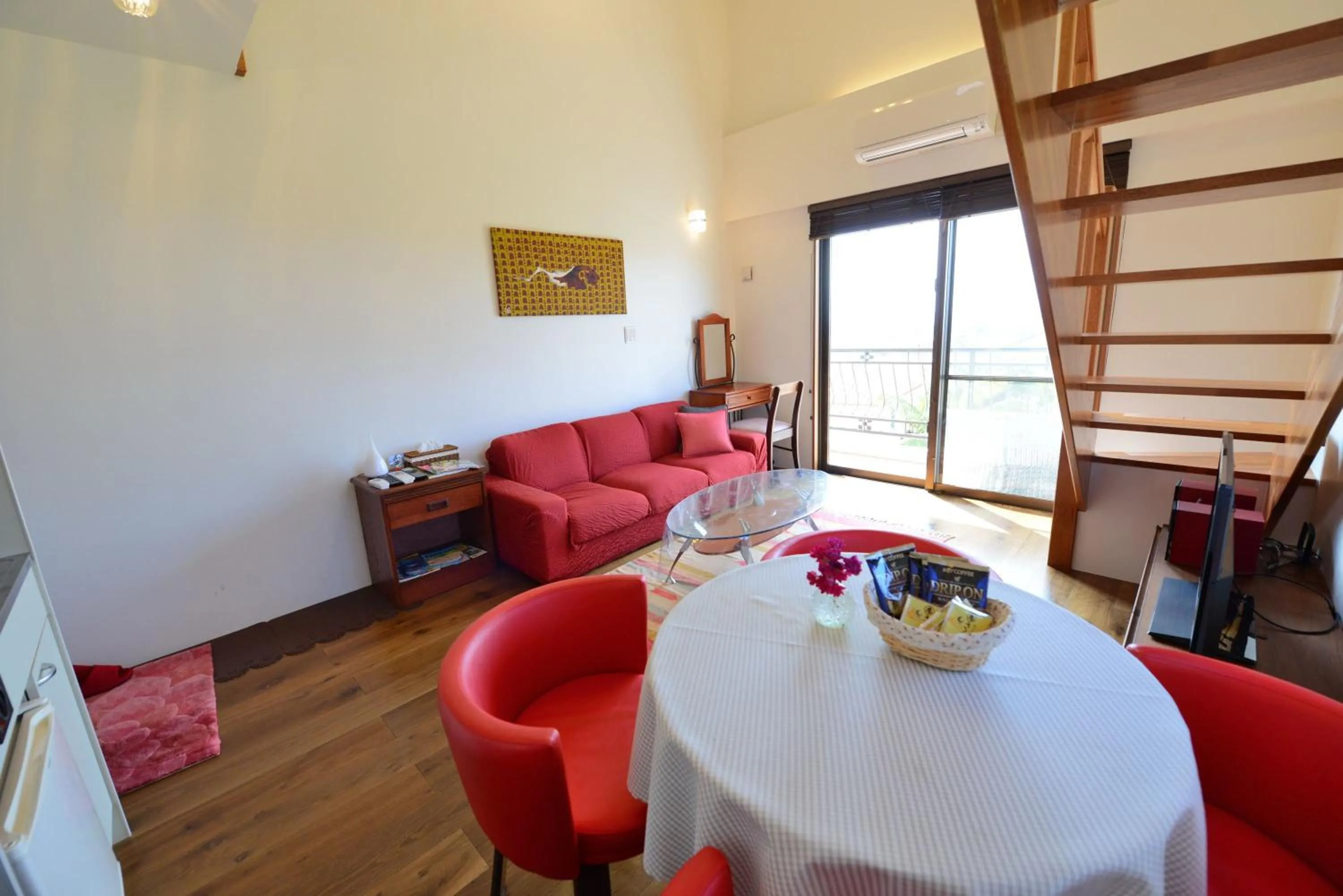 Photo of the whole room in Oceanview Yui