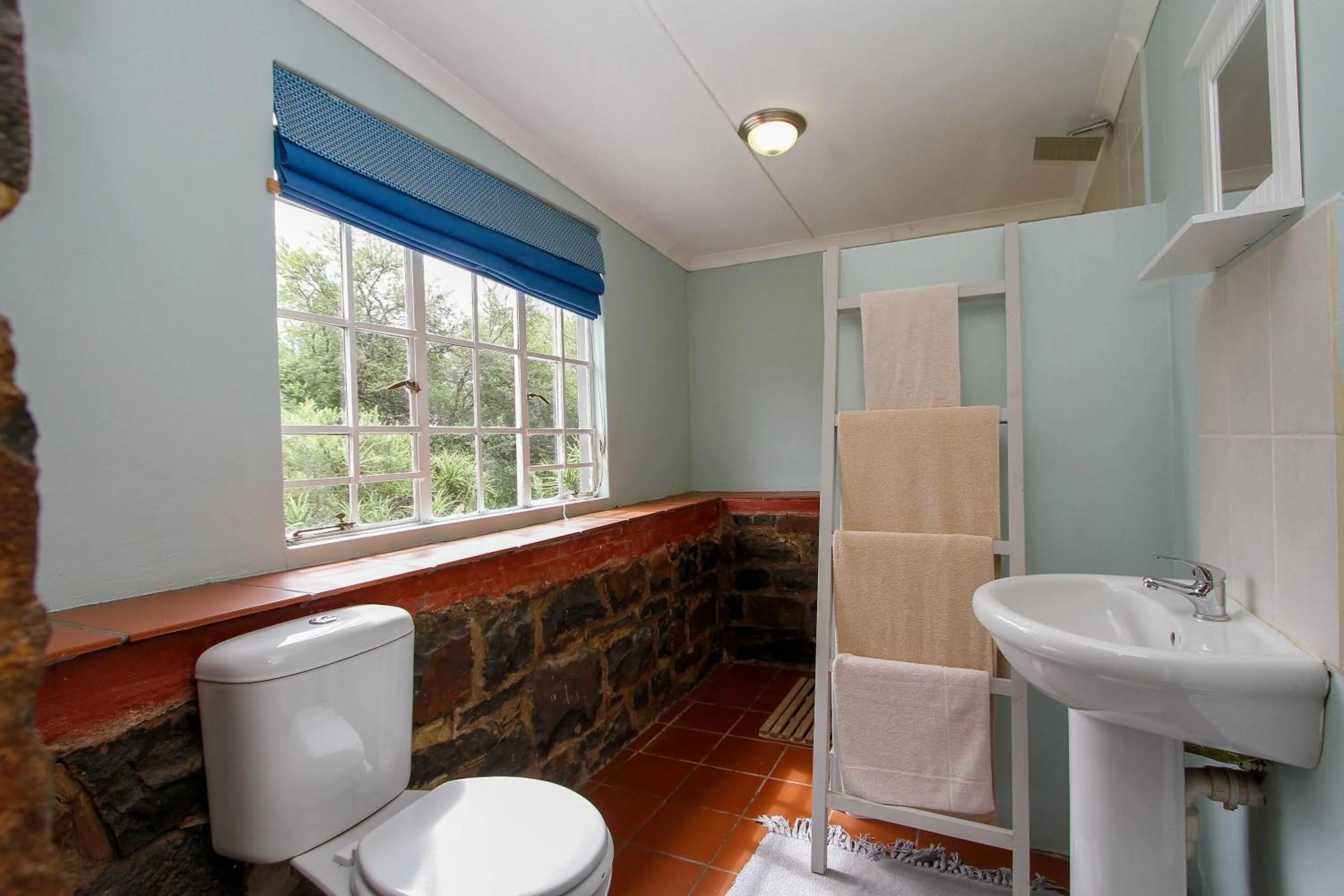 Toilet in Spion Kop Lodge