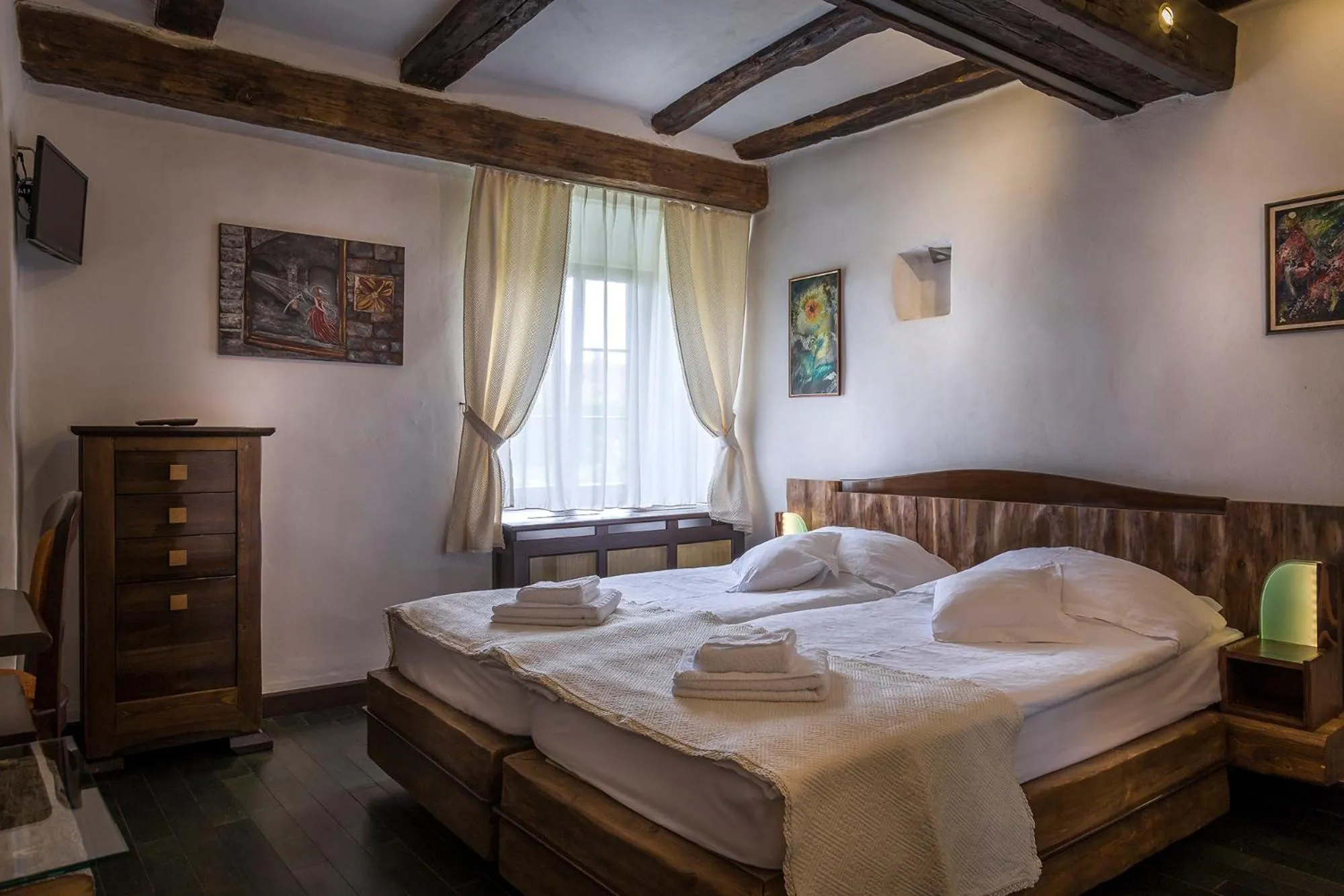 Bed in Castle Hotel Daniel