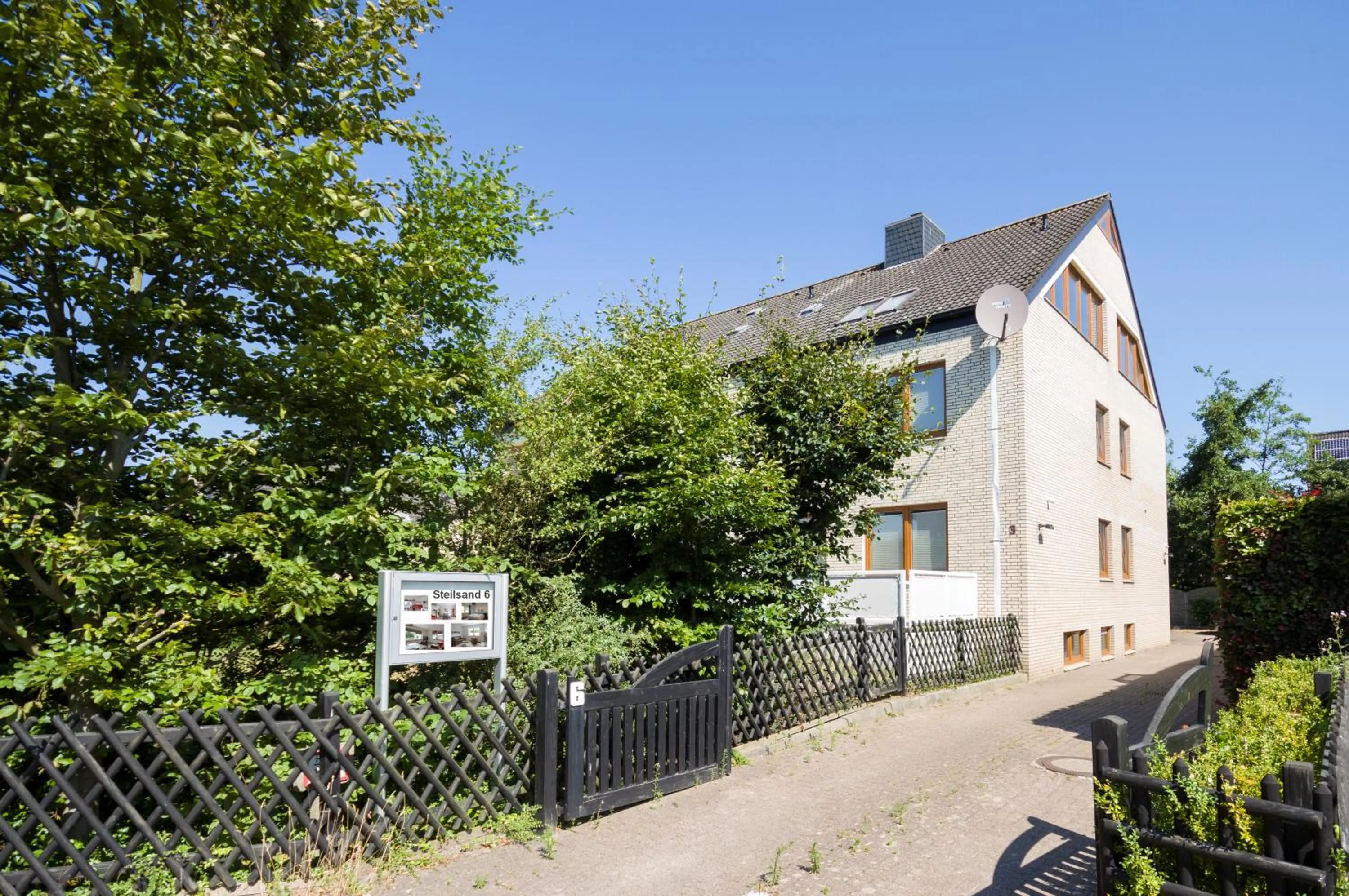 Facade/entrance in Apartments Christiansen