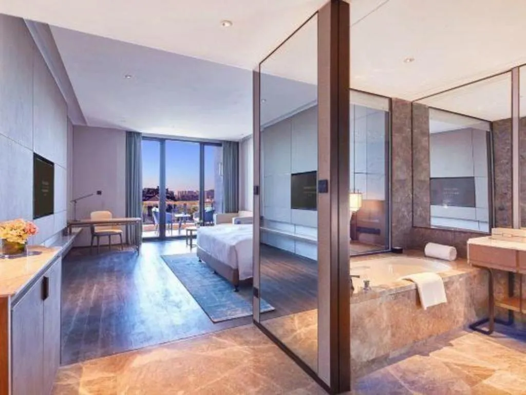 Bed in Steigenberger Hotel SUNAC Jinan