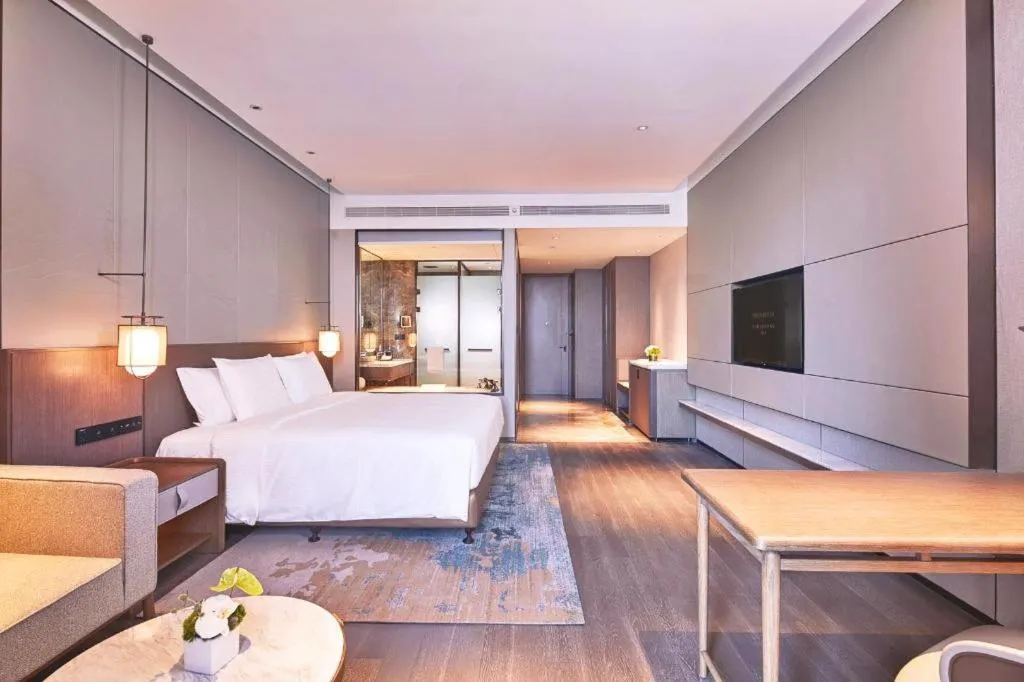 Bed in Steigenberger Hotel SUNAC Jinan