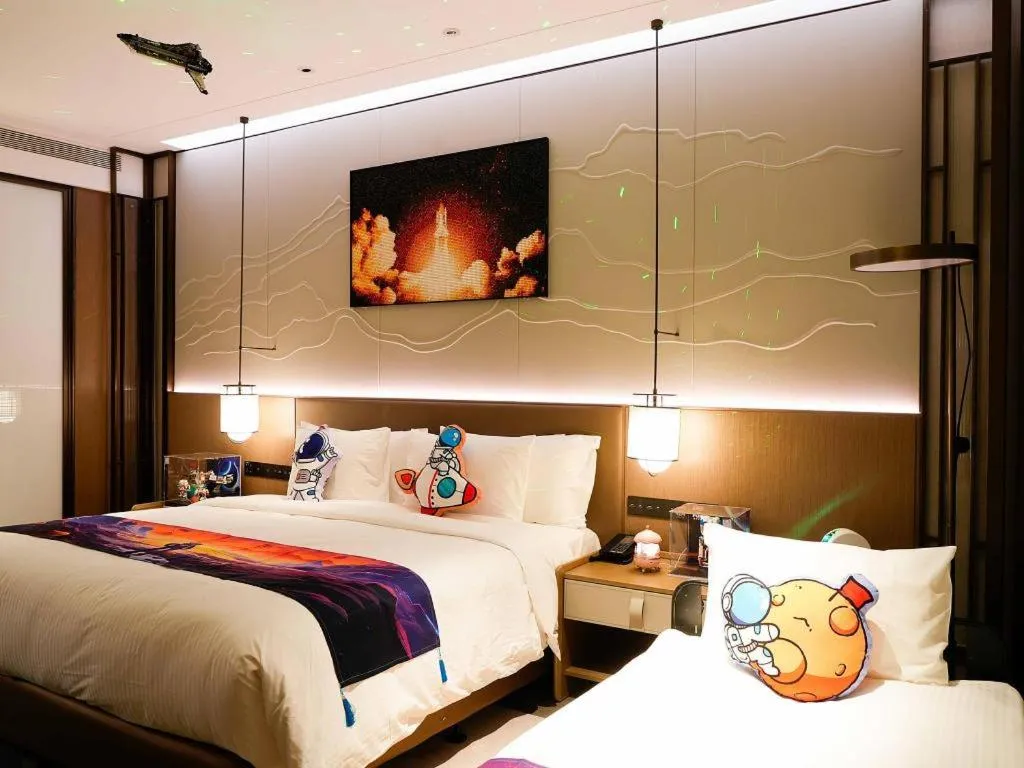 Bed in Steigenberger Hotel SUNAC Jinan