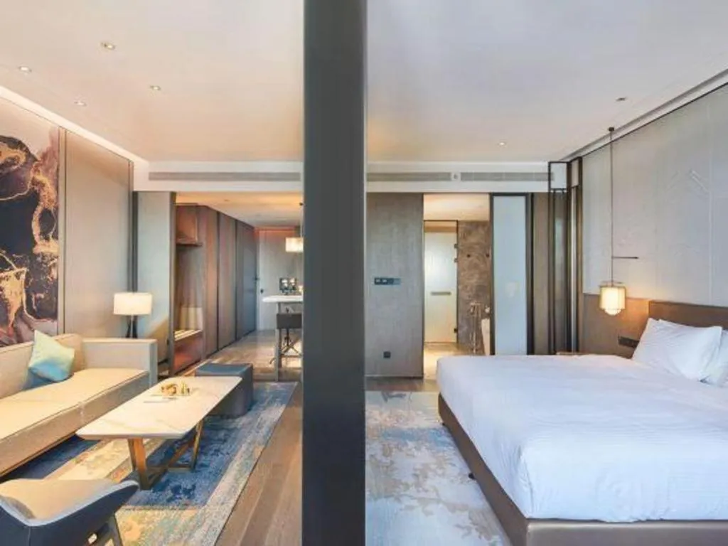 Bed in Steigenberger Hotel SUNAC Jinan