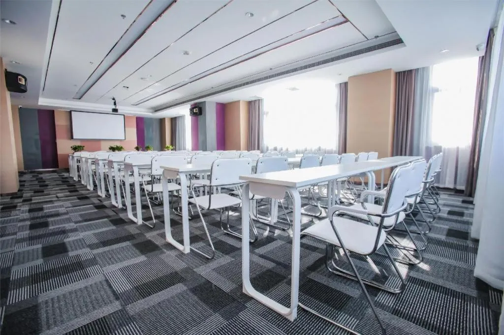 Lavande Hotel Shenyang Middle Street Walking Street Metro Station