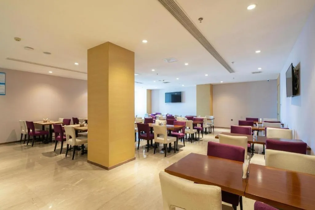 Lavande Hotel Shenyang Middle Street Walking Street Metro Station