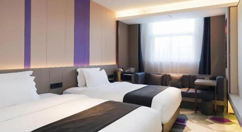 Bed in Lavande Hotel Shanghai Jing'an Shibei Gaoxin