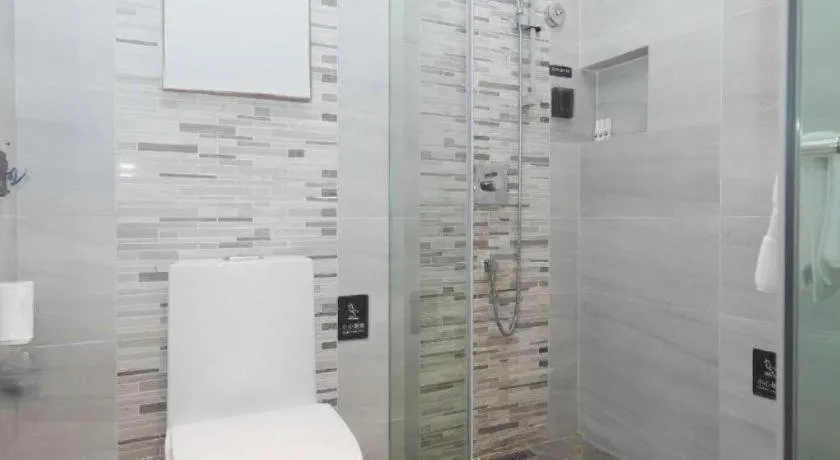 Lavande Hotel Shanghai Jing'an Shibei Gaoxin