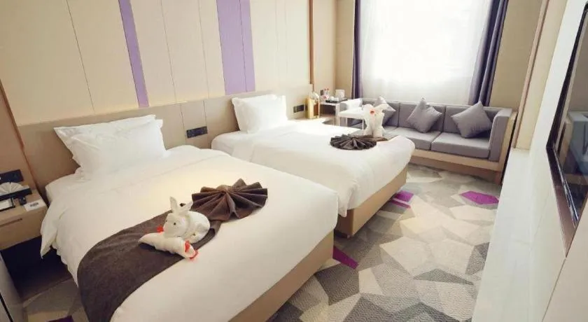 Bed in Lavande Hotel Shanghai Jing'an Shibei Gaoxin